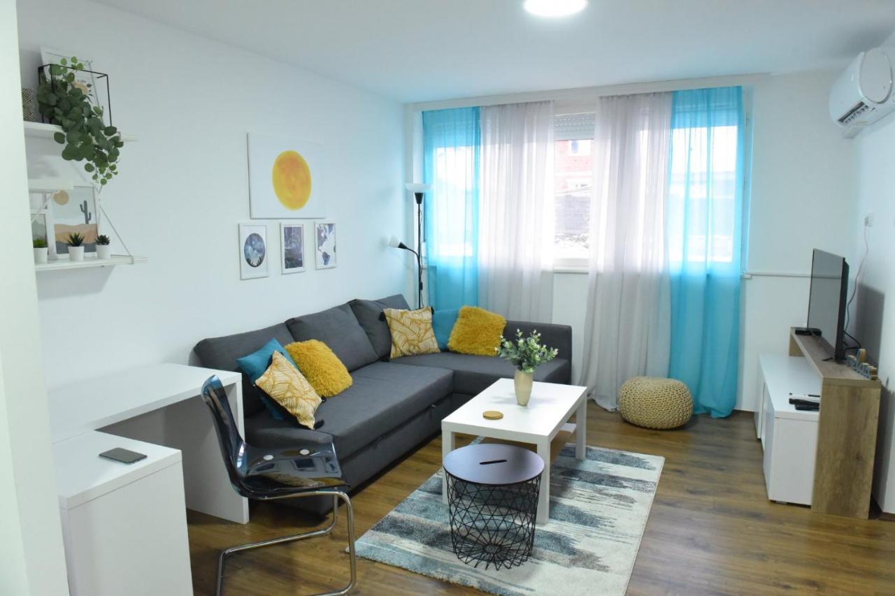 Central Apartment Cuprija Luaran gambar