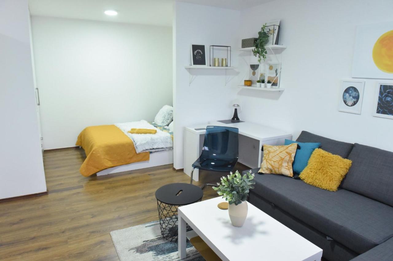 Central Apartment Cuprija Luaran gambar
