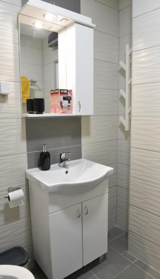 Central Apartment Cuprija Luaran gambar